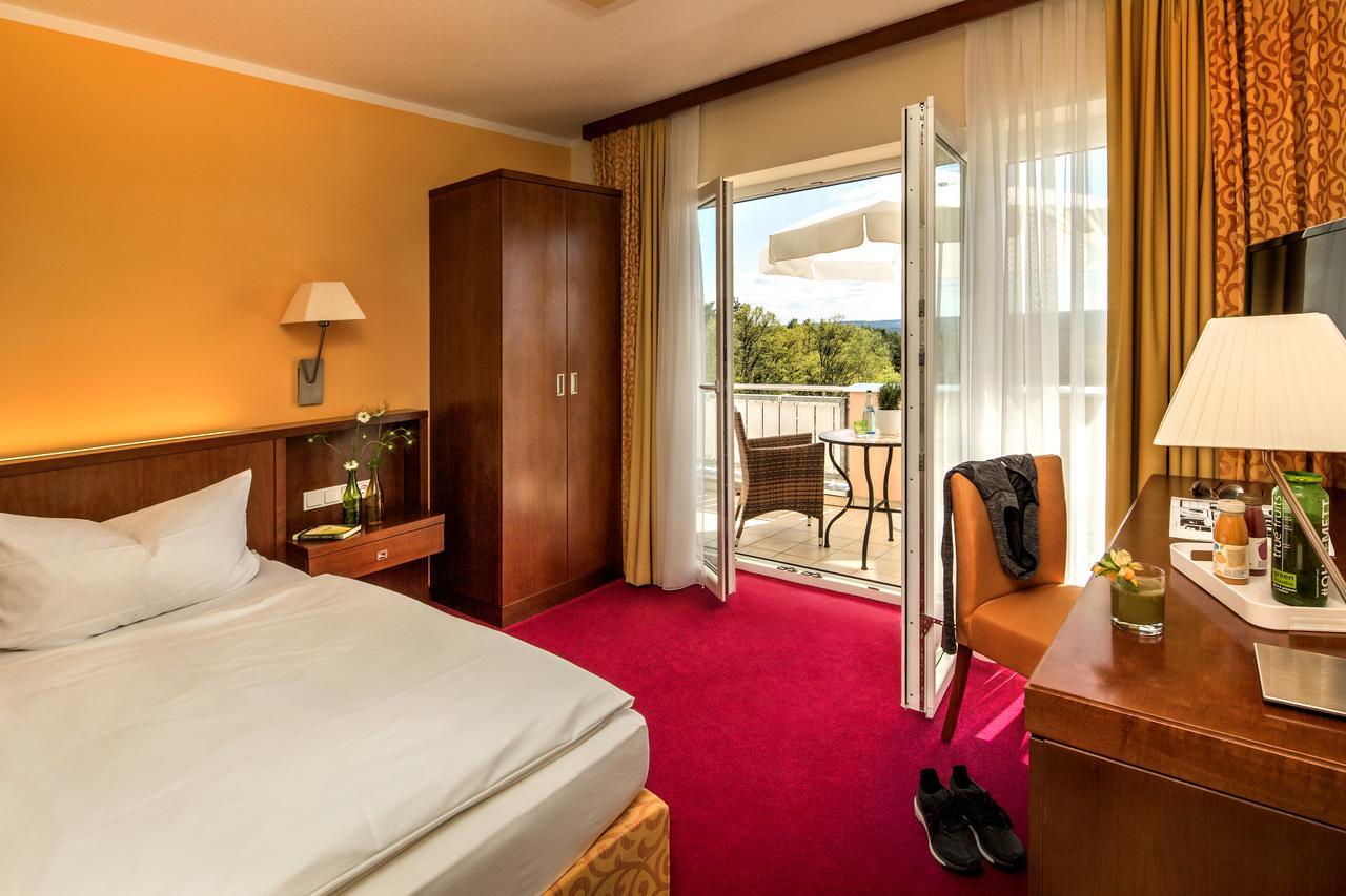 Hotel-Restaurant Distlerhof Leinburg Exteriör bild